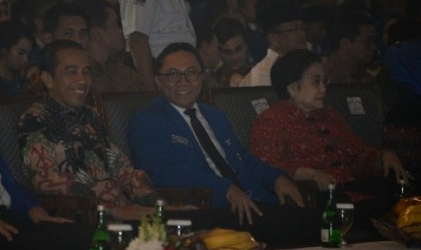 Presiden Jokowi, Ketua Umum PAN Zulkifli Hasan, dan Ketua Umum PDIP Megawati Soekarnoputri.