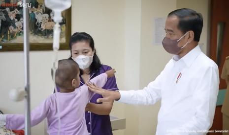 Presiden Jokowi melakukan sidak pelayanan BPJS di RSUD Arifin Achmad, Pekanbaru, Riau.