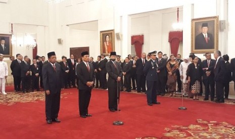 Presiden Jokowi melantik Idrus Marham sebagai Mensos, Moeldoko sebagai Kepala KSP, Agum Gumelar sebagai Watimpres dan Marsekal Madya Yuyu Sutisna sebagai KSAU di Istana Negara, Rabu (17/1)