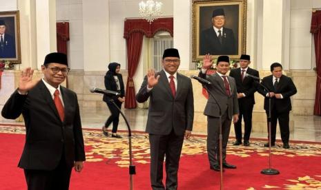 Presiden Jokowi melantik tiga wakil menteri di Istana Negara, Jakarta Pusat, Kamis (18/7/2024). 