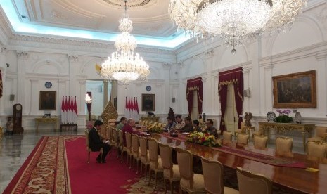 Presiden Jokowi menerima Menteri Perdagangan Amerika Serikat (AS) Wilbur Ross di Istana Merdeka, Rabu (6/11). 