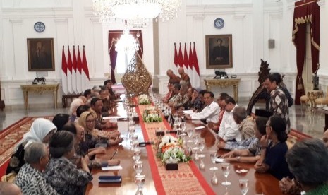 Presiden Jokowi mengundang tokoh nasional untuk membahas kondisi kebangsaan di Istana Merdeka, Kamis (26/9). 