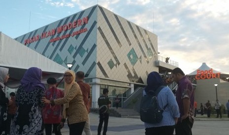  Pasar Ikan Modern Muara Baru di Jakarta Utara, Rabu (13/3). 