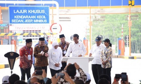 Presiden Jokowi meresmikan Tol Pandaan - Singosari