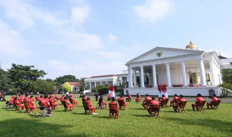 Presiden Jokowi saat menerima atlet paralimpiade Tokyo 2020 di Istana Kepresidenan Bogor, Jawa Barat, Jumat (17/9).