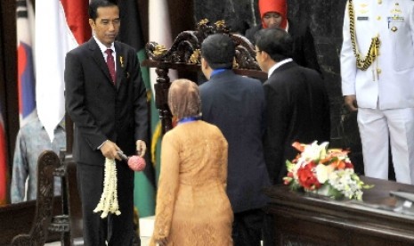 Presiden Jokowi saat pembukaan Konferensi Parlemen Asia-Afrika di Gedung Nusantara, Senayan, Jakarta, Kamis (23/4).