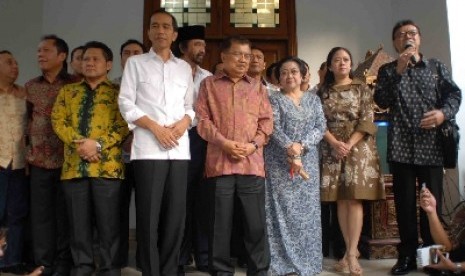 Presiden Jokowi, Wapres JK, dan Ketua Umum PDIP Megawati Soekarnoputri.