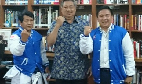 Presiden ke-6 RI Susilo Bambang Yudhoyono bersama Jackson Andre William Kumaat.