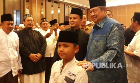 Presiden keenam Indonesia, Susilo Bambang Yudhoyono (SBY) baru saja menyelesaikan kunjungannya bersama alim ulama Jawa Timur di Hotel Harris Malang, Selasa (19/6).