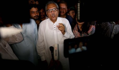 Presiden Pakistan Kunjungi Masjid yang Melaksanakan Tarawih. Foto:  Presiden Pakistan Arif Alvi.