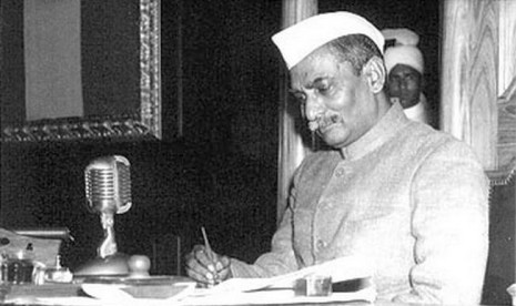 Presiden pertama India Rajendra Prasad.