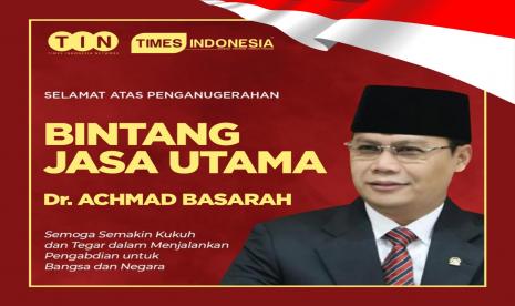 Presiden Republik Indonesia, Joko Widodo, menganugerahkan  Tanda Kehormatan Bintang Jasa Utama kepada Wakil Ketua MPR RI Dr. Ahmad Basarah dan beberapa tokoh nasional lainnya termasuk Ketua MPR Bambang Soesatyo dan Wakil Ketua MPR Ahmad Muzani di Istana Negara Jakarta, Kamis (13/8). Tanda kehormatan ini diberikan   lewat Keputusan Presiden RI No. 52/TK/Tahun 2020 tanggal 22 Juni 2020 tentang Penganugerahan Tanda Kehormatan Bintang Jasa. 