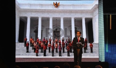 Presiden RI Joko Widodo berbicara dalam Silaturahim dengan Dunia Usaha Presiden Menjawab Tantangan Ekonomi di JCC, Jakarta, Kamis (9/7).