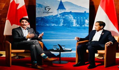 File foto Presiden RI Joko Widodo saat bersama Perdana Menteri Kanada Justin Trudeau di sela-sela KTT G7 di Elmau, Jerman,  pada 27 Juni 2022.