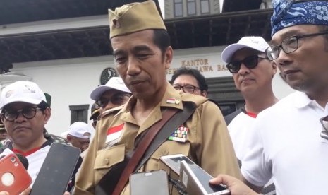 Presiden RI, Joko Widodo dalam rangkaian memperungati Hari Pahlawan Nasional di Bandung, Jawa Barat.