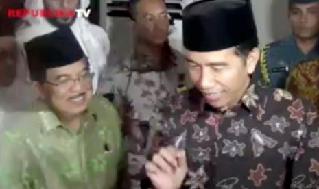 Presiden RI Joko Widodo (kanan) dan wakil presiden RI Jusuf Kalla (kiri)