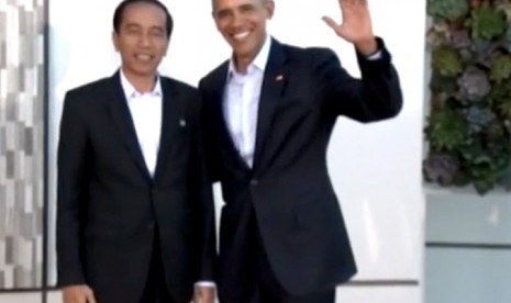 Presiden RI Joko Widodo (kiri) bersama Presiden Amerika Serikat Barack Obama (kanan)