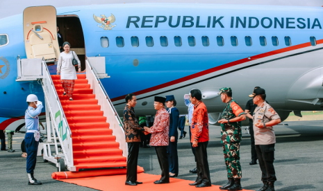 Presiden RI Joko Widodo mengunjungi Bengkulu untuk meresmikan Monumen Fatmawati di Bengkulu.