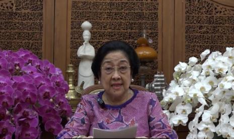 Megawati Soekarnoputri dilantik menjadi Ketua Dewan Pengarah BRIN oleh Presiden Jokowi di Istana Negara, Rabu (13/10).