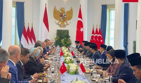 Presiden RI Prabowo Subianto diikuti Kabinet Merah Putih menggelar pertemuan bilateral dengan Presiden Turki Recep Tayyib Erdogan dan delegasi di Istana Kepresidena Bogor, Jawa Barat, Rabu (12/2/2025).