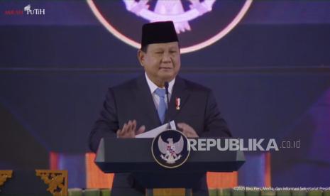 Indonesian President Prabowo Subianto during his inauguration speech of Danantara Indonesia at Istana Negara, Jakarta, Monday (24/2/2025).