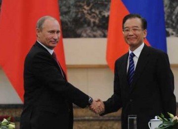 Presiden Rusia Vladimir Putin dan Perdana Menteri Cina Wen Ji Bao