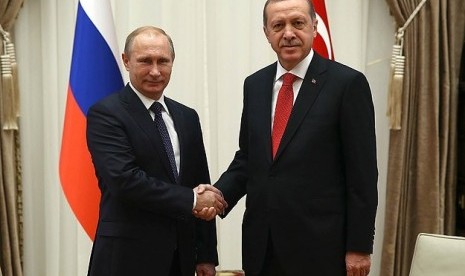 Presiden Rusia Vladimir Putin dan Presiden Turki Recep Tayyip Erdogan.