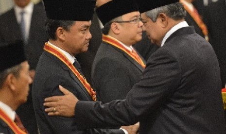 Presiden SBY dan Dino Patti Djalal di Istana Negara, Jakarta, Senin (13/10). 