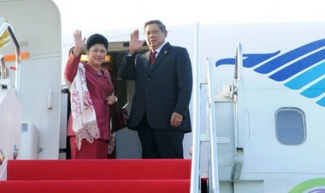 Presiden SBY dan Ibu Ani Yudhoyono bertolak menuju Darwin Australia