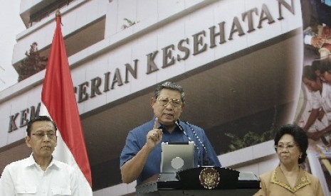  Presiden SBY melakukan rapat koordinasi di Gedung Adhyatama, kompleks Kementerian Kesehatan, Jakarta, Rabu (1/8).