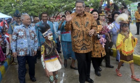 Presiden Susilo Bambang Yudhoyono (melambaikan tangan)