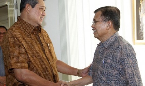 President Susilo Bambang Yudhoyono receives Kalla on Thusday, after delivering report about the head of Indonesian Red Cross' visit to Myanmar.