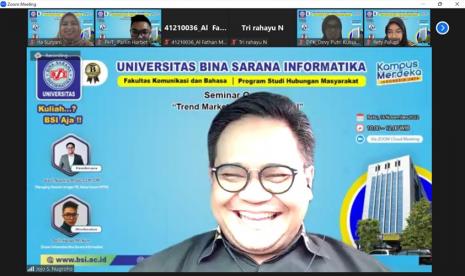 Prodi Public Relations Universitas BSI menggelar webinar bertajuk Trend Marketing Public Relation yang Viral, pada Rabu (16/11/2022).