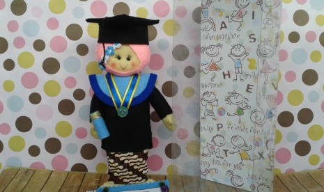 Produk boneka wisuda Bandung