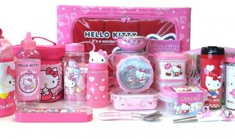 Produk makan Hello Kitty dari Lock and Lock