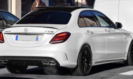 Produsen mobil Jerman, Daimler AG, menyatakan menarik 744.000 unit kendaraan Mercedes-Benz di Amerika Serikat dari model tahun 2001 hingga 2011 (Foto Mercedes C Class)