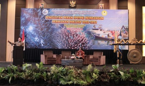 Prof Dr Ir Rokhmin Dahuri MS menjadi keyote speaker Pertemuan ke-2 Forum Pimpinan Perguruan Tinggi Perikanan dan Kelautan Indonesia (FP2TPKI) tahun 2019.