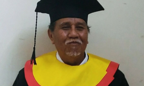 Professor Mohammad Istiadjid Edi Santoso.