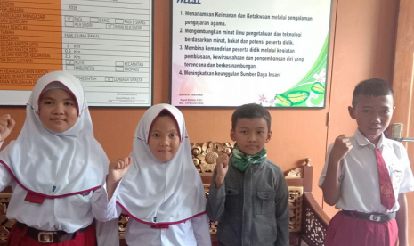 Program Bahasa Arab dan Inggris SD Juara Rumah Zakat.