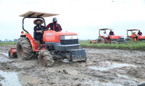 Program food estate merupakan arahan Presiden Joko Widodo (Jokowi) untuk mempersiapkan Provinsi Kalimantan Tengah (Kalteng) menjadi lumbung pangan dan program tersebut berbeda dengan rice estate. Pengembangan food estate ini melibatkan sinergi tiga kementerian yakni Kementan, Kementerian PURP dan Kementerian Pertahanan.