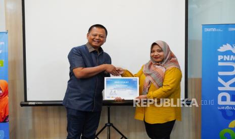 Program inkubasi Mekaarpreneur telah melalui babak final. Hasil dari Final Demo Day Mekaarpreneur menetapkan nasabah PNM Mekaar asal Yogyakarta, pengusaha wayang kulit, sebagai pemenang pertama.