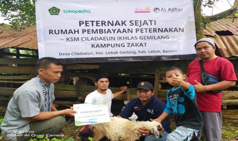 Program Kampung Zakat ini telah dicanangkan oleh Kementerian Agama sejak tahun 2018 lalu. Saat ini, Kampung Zakat telah tersebar di 15 daerah 3T dengan kolaborasi bersama Lembaga Amil Zakat (LAZ) dan BAZNAS tingkat Kabupaten/Kota.