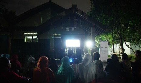 Program nonton bersama tetangga di ajang Festival Film Purbalingga (FFP) 2017