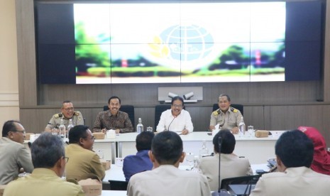 Program Prioritas Pendaftaran Tanah Sistematis Lengkap (PTSL) merupakan tanggung jawab  Kementerian Agraria dan Tata Ruang/Badan Pertanahan Nasional (ATR/BPN) yang akan terus digencarkan sampai dengan tahun 2025.