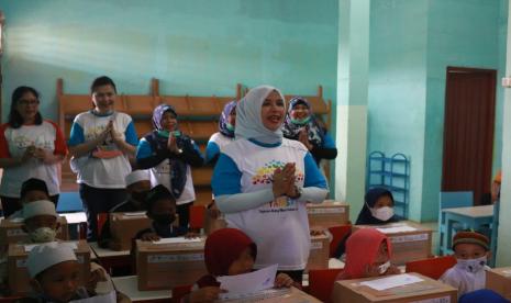 Program Ramadhan Berbagi dari OK OCE Kemanusiaan adalah wujud dari kegiatan berbagi terhadap sesama selama Ramadhan.