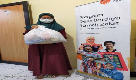 Program Rumah Quran merupakan salah satu program pemberdayaan Rumah Zakat dalam aspek pendidikan. Maka dari itu, pembinaan dan support perlu dilakukan sebagai upaya mendukung terlaksananya program tersebut.