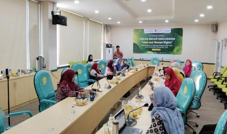 Program Studi Magister Ilmu Politik Fakultas Ilmu Sosial dan Ilmu Politik Universitas Muhammadiyah Jakarta (MIPOL FISIP UMJ) dan University of Wisconsin Amerika Serikat melaksanakan Focus Group Discussion (FGD) membahas isu Islam dan perempuan.