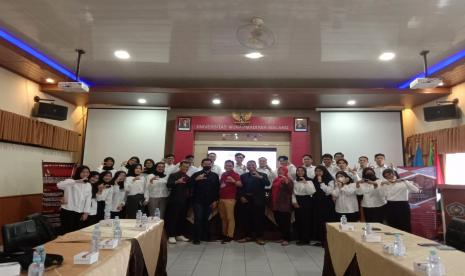 Program Studi (Prodi) Bahasa Inggris, Universitas Muhammadiyah Malang (UMM) kini memiliki kelas profesional perhotelan atau Center of Excellence (CoE) English for Hospitality. Program ini menggaet sederet hotel bertaraf nasional dan internasional seperti Hotel Aston Inn Batu, Hotel Samara Batu, Hotel Onsen Batu, dan lainnya.