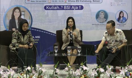 Program Studi (Prodi) Pariwisata Universitas BSI (Bina Sarana Informatika) sebagai kampus digital kreatif telah sukses menyelenggarakan acara Sarasehan dan Talkshow Pariwisata yang bertema ‘Strategi Pemasaran Pariwisata: Meningkatkan Daya Tarik dengan Pengalaman’.