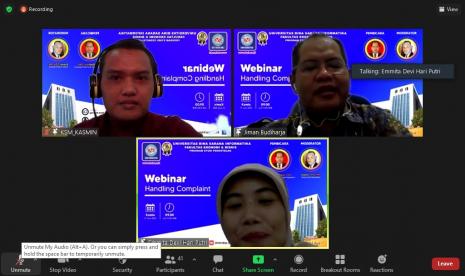 Program studi (prodi) Perhotelan, Fakultas Ekonomi dan Bisnis, Universitas BSI (Bina Sarana Informatika) sukses mengadakan webinar Handling Complaint secara daring, lewat Zoom pada Kamis (17/6).